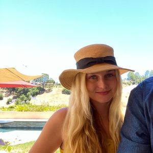 Meet your Posher, Madison